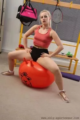 Keira Lavelle at Only Sportswear