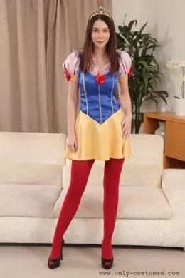 Lauren Chelsea at Only Costumes