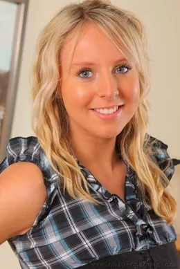 Emma C at Only Opaques