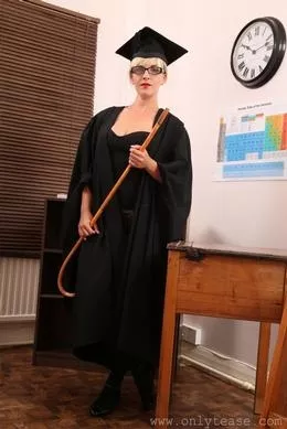 Cikita at Only Tease