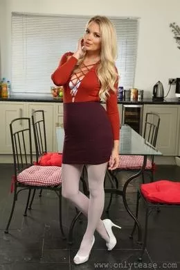 Porchia W at Only Tease