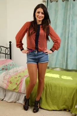 Tammy Taylor at Only Tease