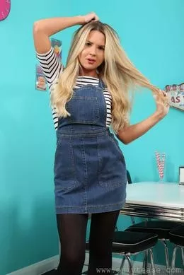 Sera Williams at Only Tease