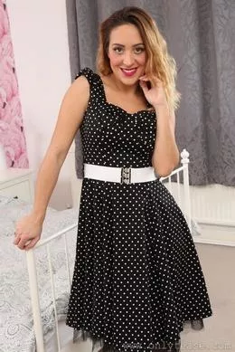 Samantha at Only Tease