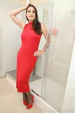 Petra V at Only Tease