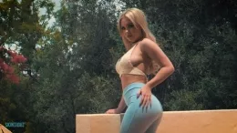 Sara Louise at Skin Tight Glamour | Look Out BTS