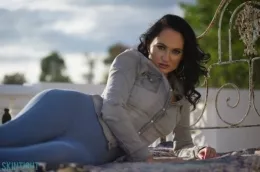 Bonnie Bellotti at Skin Tight Glamour | Bonnie Bellotti Blue Leggings