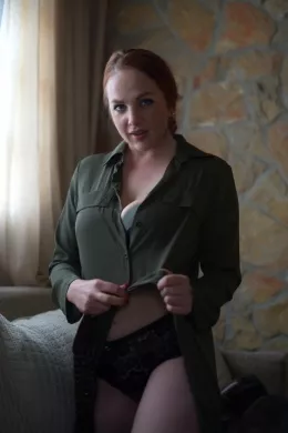 Kara Carter at Girlfolio | What better way to end a bike ride through the local olive groves than to relax and get naked?A big 'Welcome' to Kara Carter in this debut photo set for GIRLFOLIO!