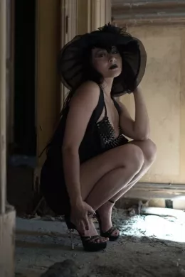 Sophia Jade at Girlfolio | I love working with Sophia whenever she visits Europe during her business travels as an LA based fashion designer.Her visits give us the opportunity to come up with some unusual, creative – but inevitably - erotic ideas for photography.After a few minutes exploring the GIRLFOLIO props cupboard a local derelict mansion house gave us the scenario for 'Black Widow'.