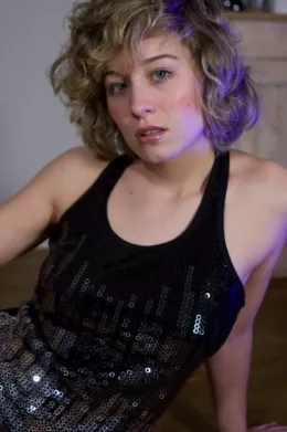 Sofia at Girlfolio | Glitter