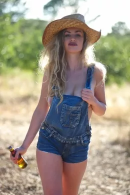 Holly Jade at Girlfolio | Cowgirl