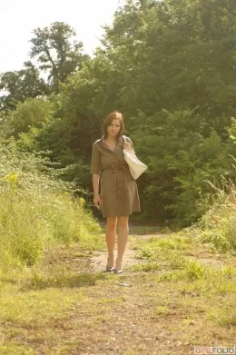 Iga at Girlfolio | A walk in the countryside with Iga requires nothing more than a pair of shoes -