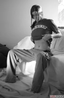 Maile at Girlfolio | maile 001