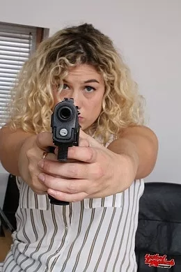 Rosamund at Lethal Lipstick | Rosamund is  posing as a Lethal Lady