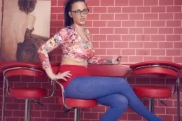 Kololi at More Than Nylons | Little Pink Secret