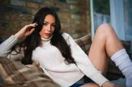 Laura Hollyman at Hayley's Secrets | Until The Lights Go Out