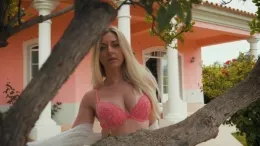 Elle Hunter at Hayley's Secrets | Touch Wood