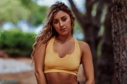 Frankie B at Skin Tight Glamour | Country Workout