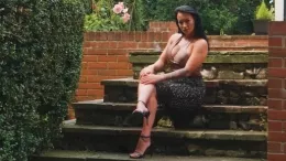 Kelli Smith at Hayley's Secrets | Steppin Out BTS