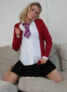 Tess at Panty Maniacs | 99 images