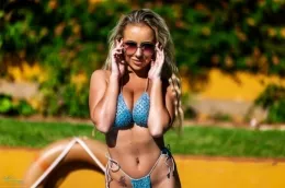 Beth Morgan at Beth Morgan Official | Under The Sun