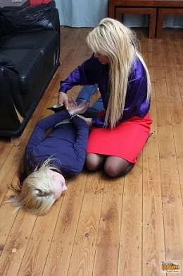 Jeans at Damsels in Peril | Kiana Kraze just keeps pissing off her flat mate, Hannah Shaw. Every time Hannah expects something of Kiana or asks something of her, she just ignores her and Hannah has just about had enough..