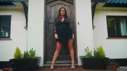 Brook Wright at All Brook Wright | On The Doorstep