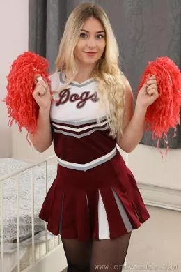 Elle M at Only Tease