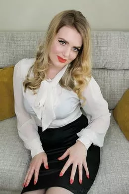 Frankii Wilde at Only Secretaries