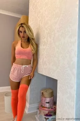 Chelsea Chamberlain at Only Sportswear