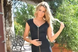 Harriette Taylor at Skin Tight Glamour | Dont Walk Away