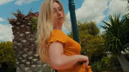 Elle Hunter at Hayley's Secrets | Taste Of Honey