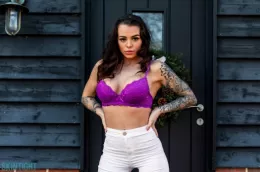 Mia Stryker at Skin Tight Glamour | Let Me In