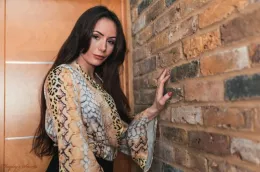 Laura Hollyman at Hayley's Secrets | Shall We