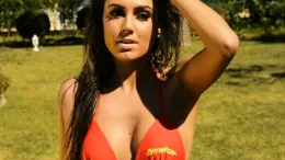 Jamie Jenkins at Hayley's Secrets | Baywatch Beauty