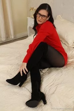 Louise B at Only Opaques