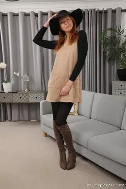 Elen E at Only Opaques