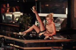 Shelley Roberts at More Than Nylons | Filming Vintage