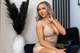 Beth Morgan at Beth Morgan Official | Cornered