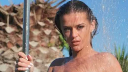 Brook Wright at Hayley's Secrets | Perfect Moments