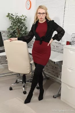 Poetic Minx at Only Opaques