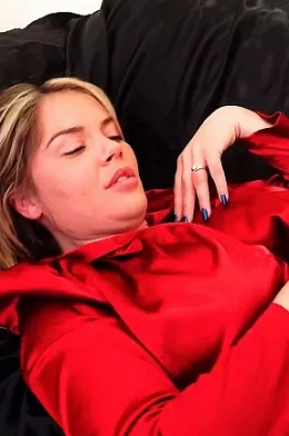 Siobhan Graves at Satin Silk Fun