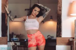 Mia Stryker at Skin Tight Glamour | Peachy