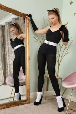 Scarlett Foxett at Only Tease