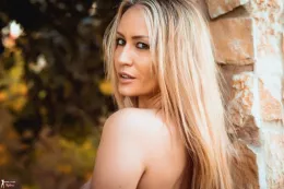 Candice Collyer at More Than Nylons | Golden Fruits