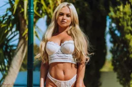 Louise R at Hayley's Secrets | Holding On