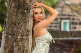 Beth Morgan at Beth Morgan Official | Deligthful Demure