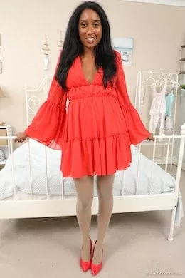 Amber Hill at Only Tease