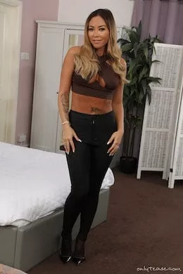 Natalia Forrest at Only Tease