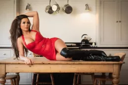 Laura Hollyman at Hayley's Secrets | Kinky Boots